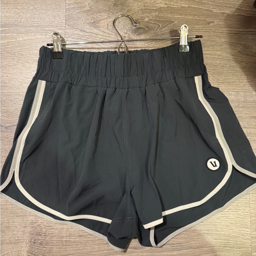 Vuori Striped Gray Athletic Shorts Size M